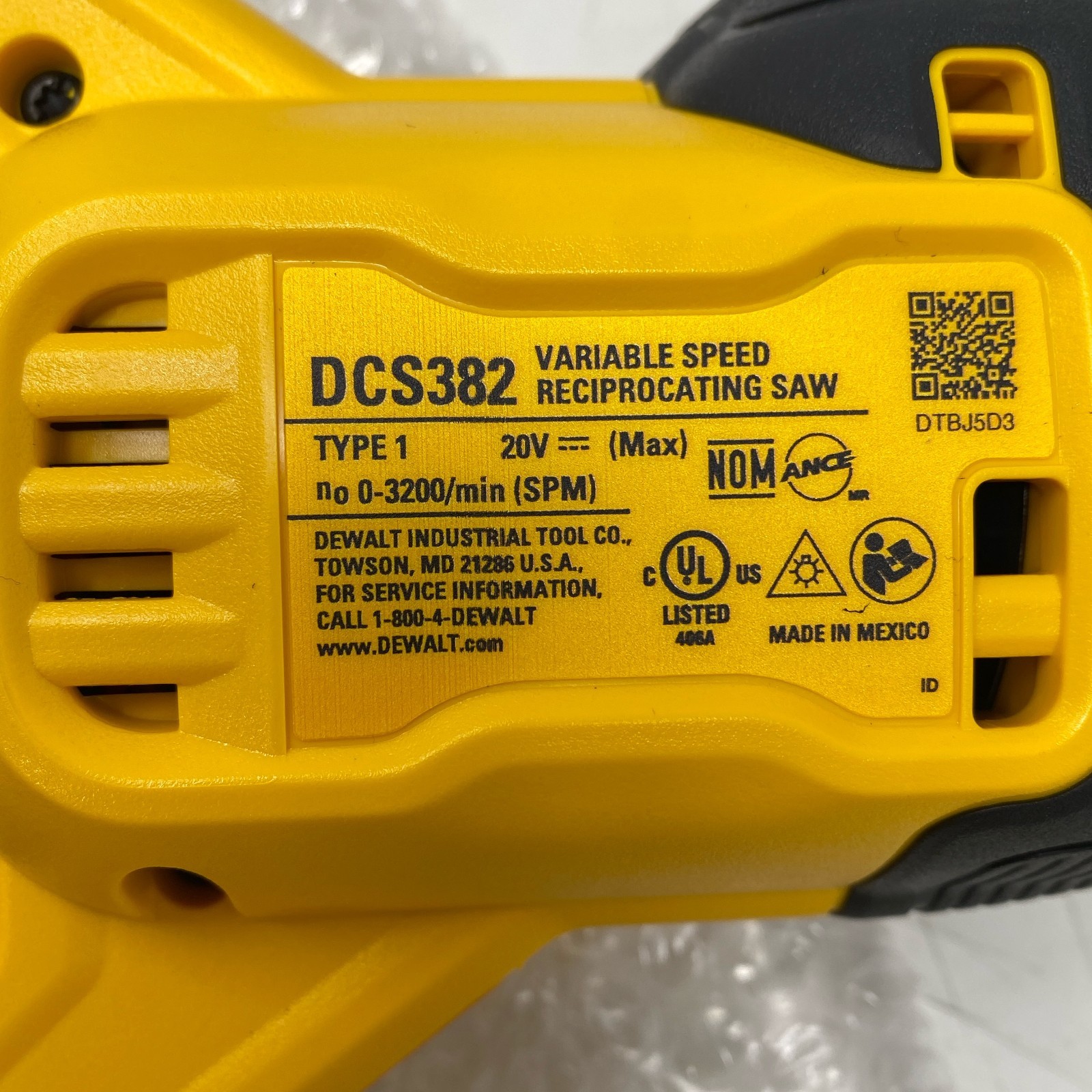 DEWALT 20V MAX XR Brushless Reciprocating Saw DCS382B Yellow/Black