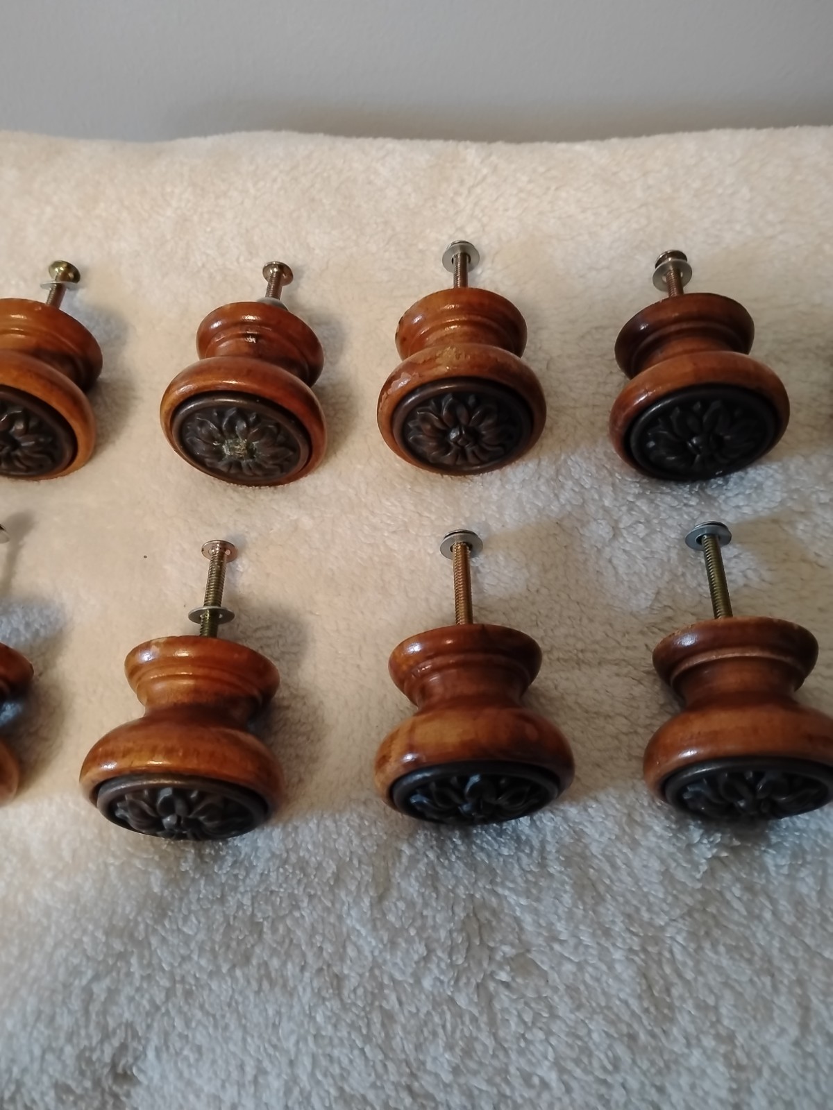 11 Pcs Cabinet Drawer Wood Knobs With Embossed Metal Floral Inserts