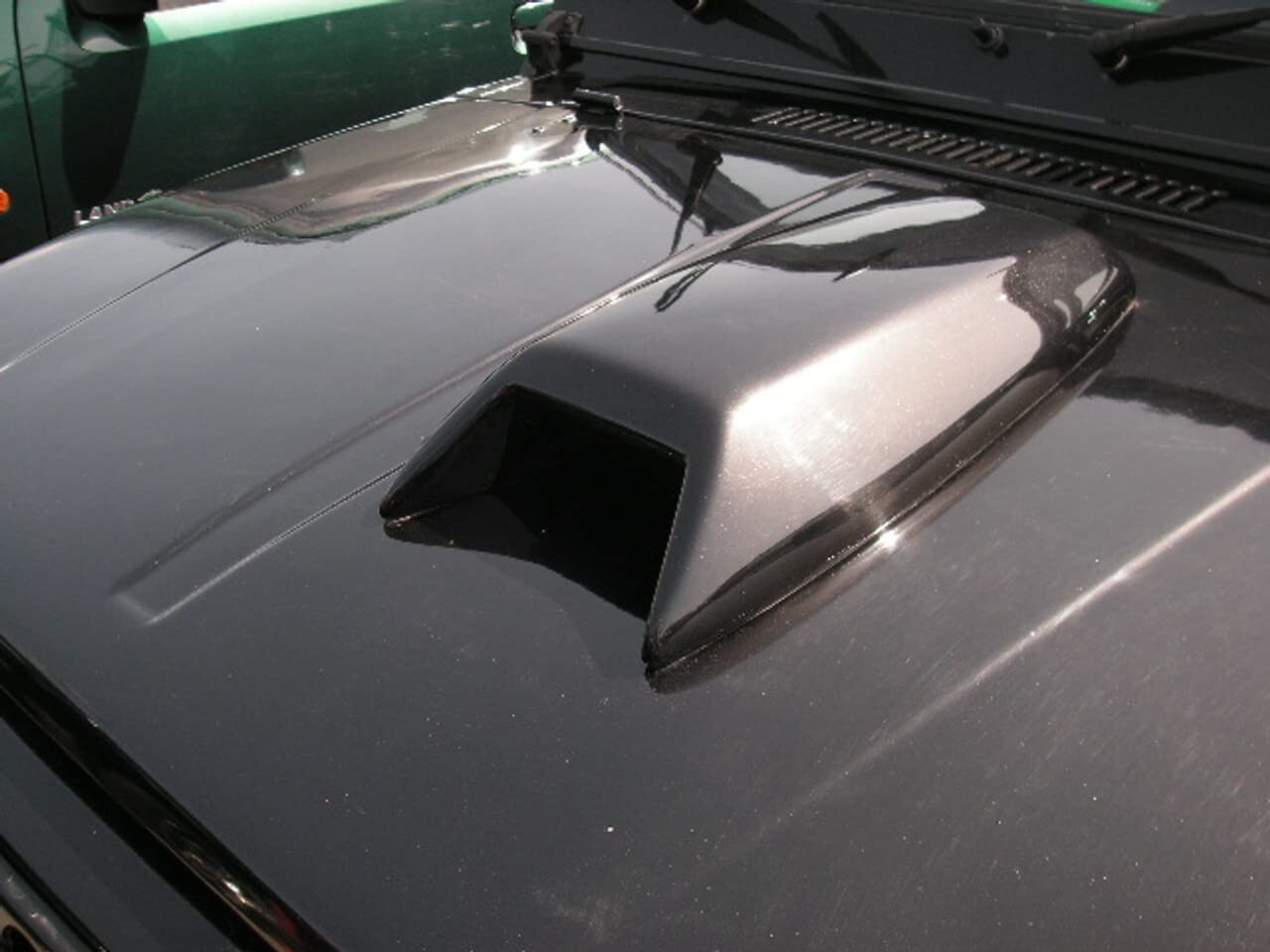 Black Gelcoat no Wax (Gallon) & MEKP (60cc)