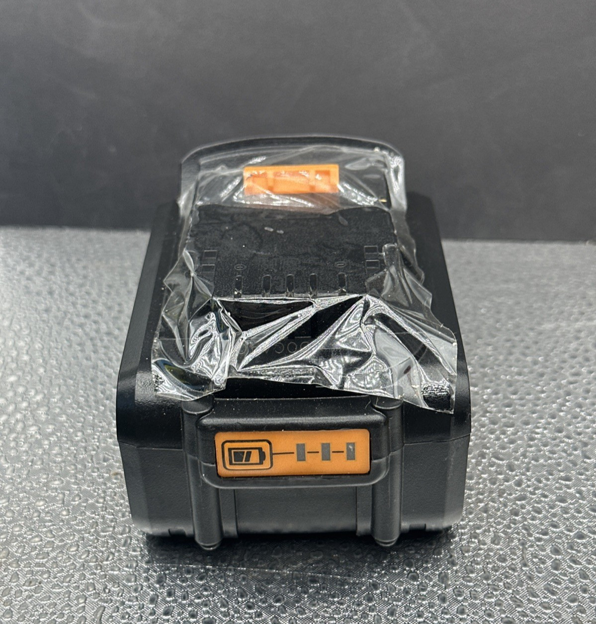 new Dewalt 20V Max XR 6AH Lithium Ion Battery DCB206-2 DCB205