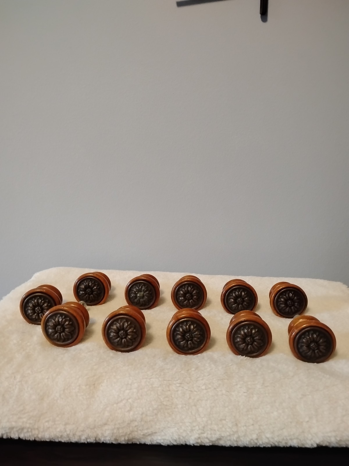 11 Pcs Cabinet Drawer Wood Knobs With Embossed Metal Floral Inserts