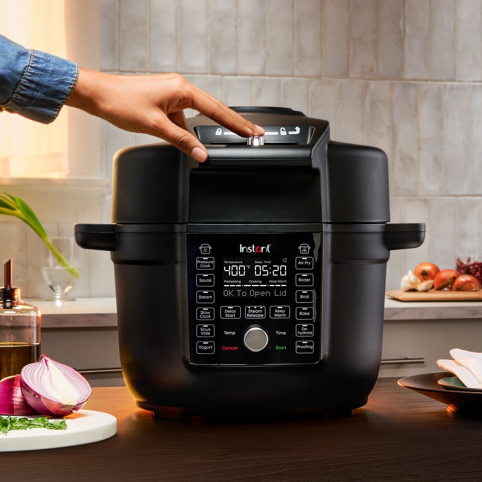 Instant Pot Duo Crisp Ultimate Lid 13-in-1 Air Fryer & Pressure Cooker 6.5-Qt
