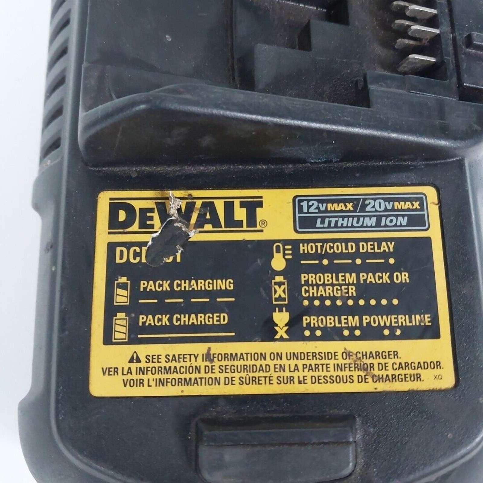 Genuine Dewalt Lithium Ion 12V 20V Volt Battery Charger DCB101 Working