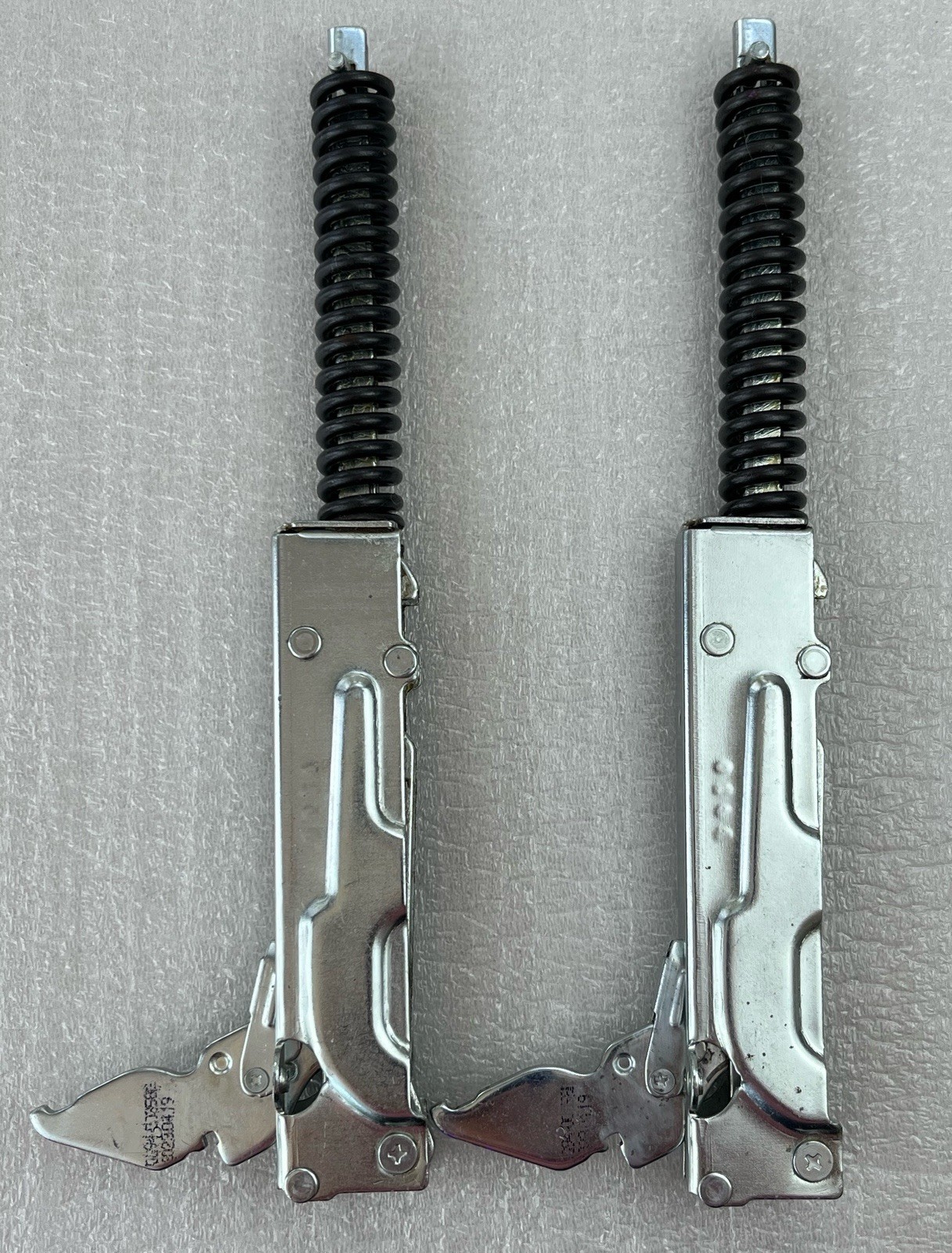 DG94-00358E, DG94-00358L Pair Samsung Range Oven Door Hinges (L+R) NE63T8111SS