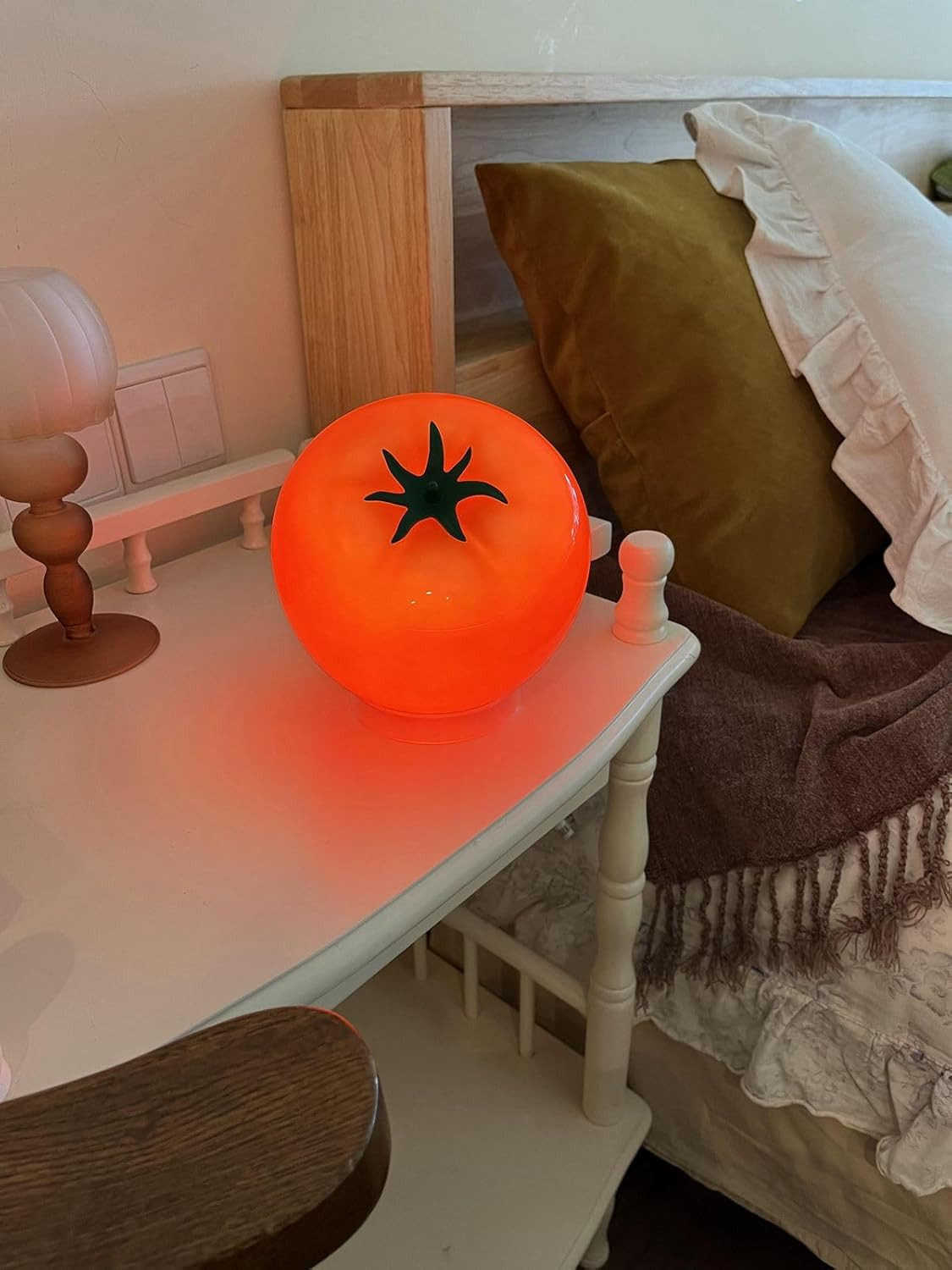 Cute Table Lamp for Bedroom Kitchen 6.1 inches in diameter, Red