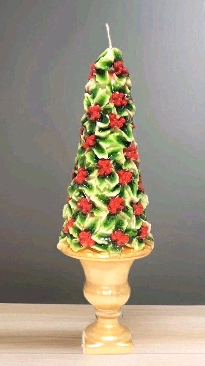 Williams Sonoma Holly Berry Tree Candle 17 3/4″ NIB 60 HR Italy Christmas