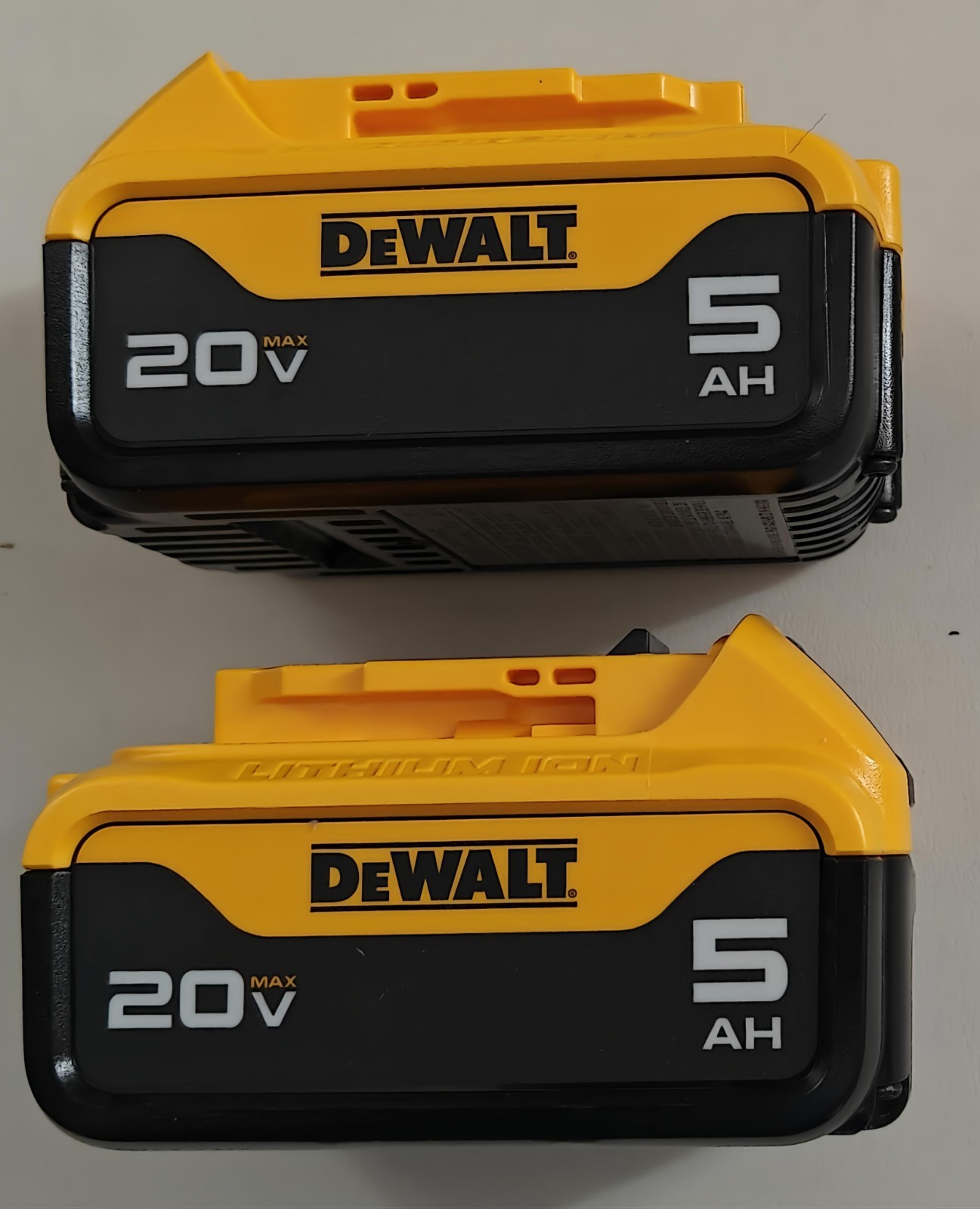 DEWALT DCB205-2 20V MAX Premium Lithium-Ion 5.0Ah Battery Pk 2 Pack 2025 Date