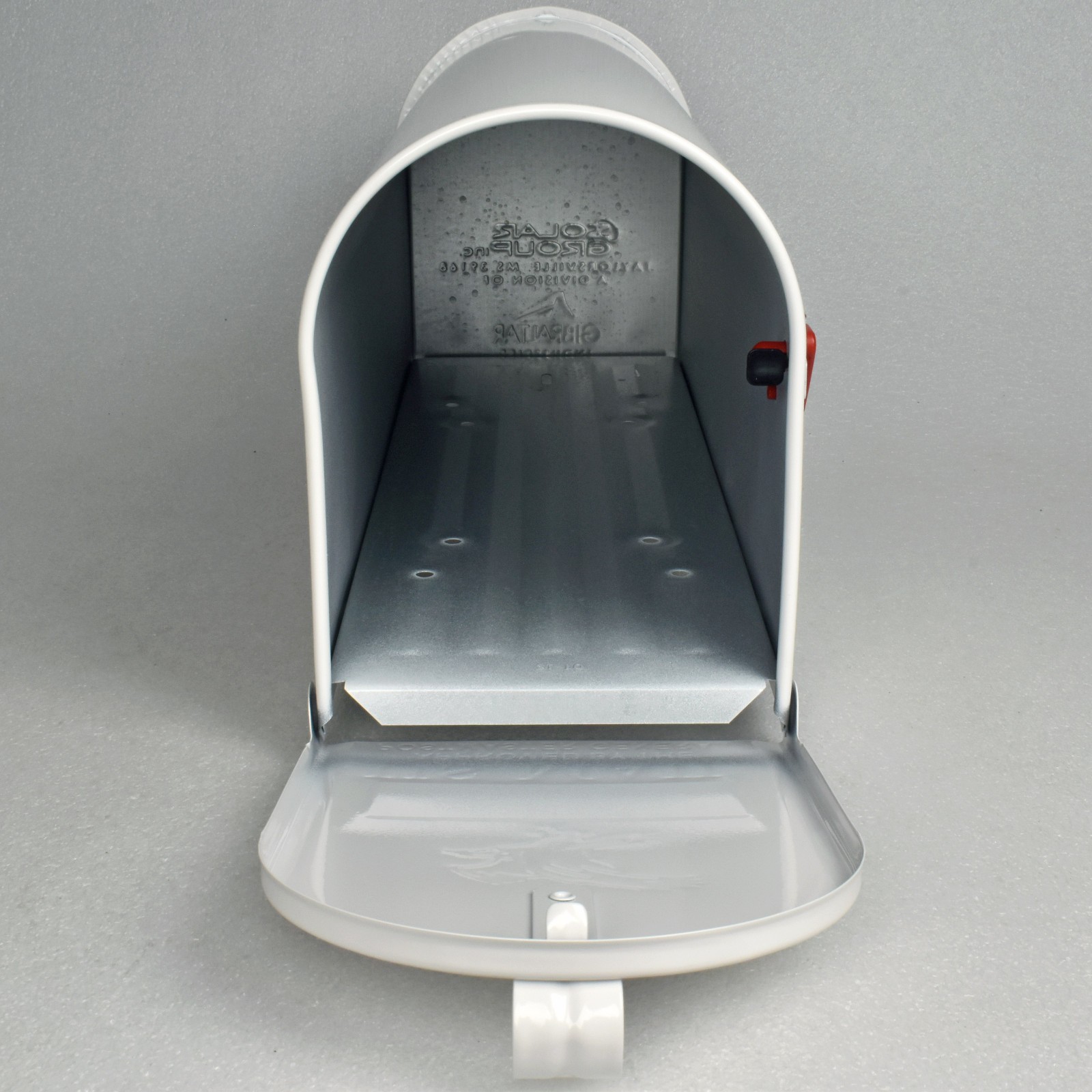 NEW OPEN BOX Gibraltar White Metal Mailbox Model E1100W00 Made in USA