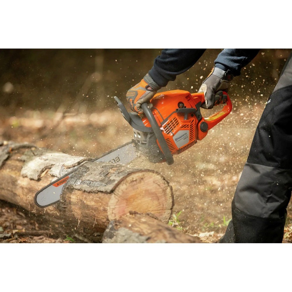 Husqvarna 970709038 3 HP 18″ 2-Cycle Gas Chainsaw New