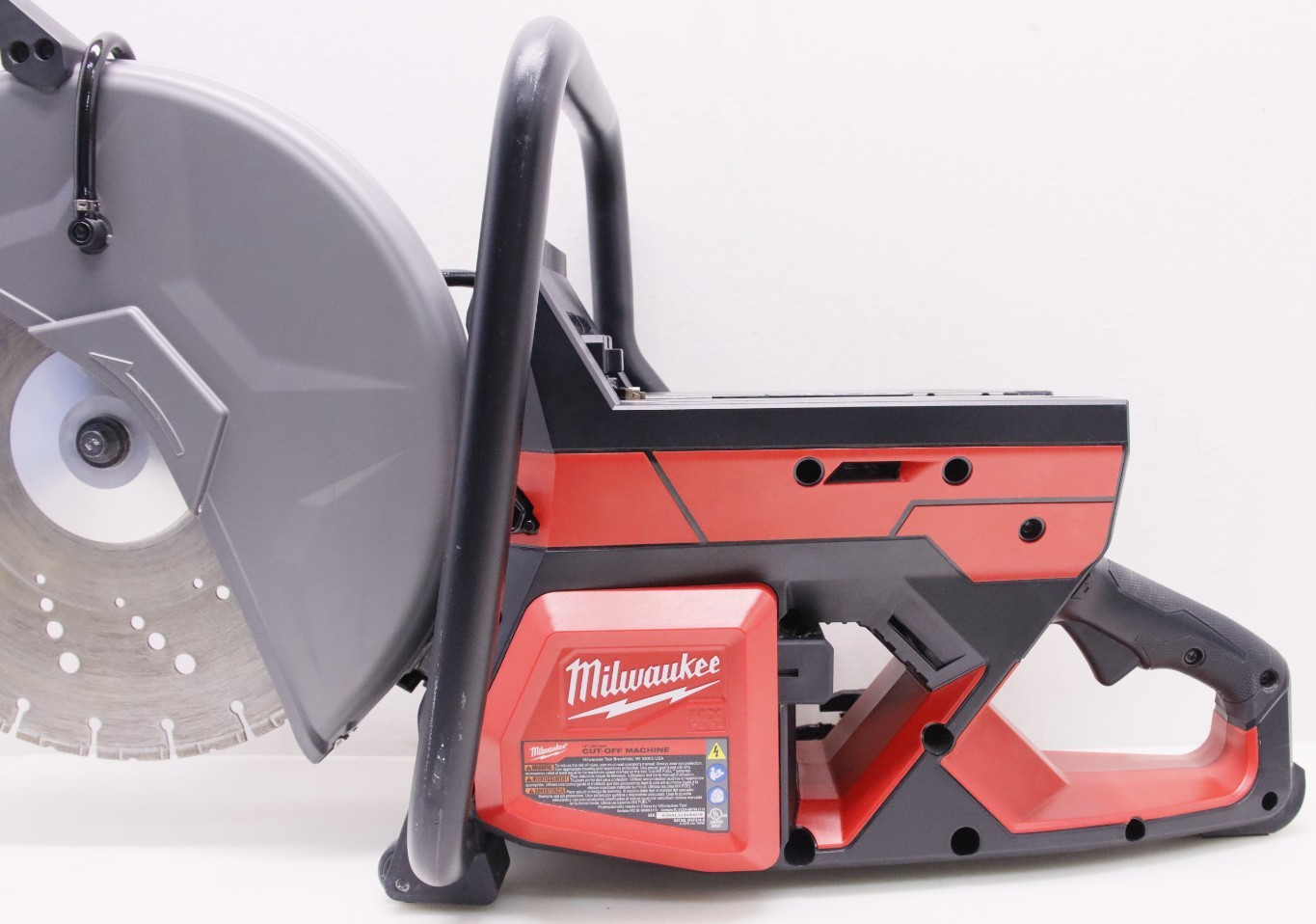 Milwaukee MXF314-2XC MX FUEL 14″ CUT-OFF SAW W. 2 XC406 Batt. & Charger W. Blade