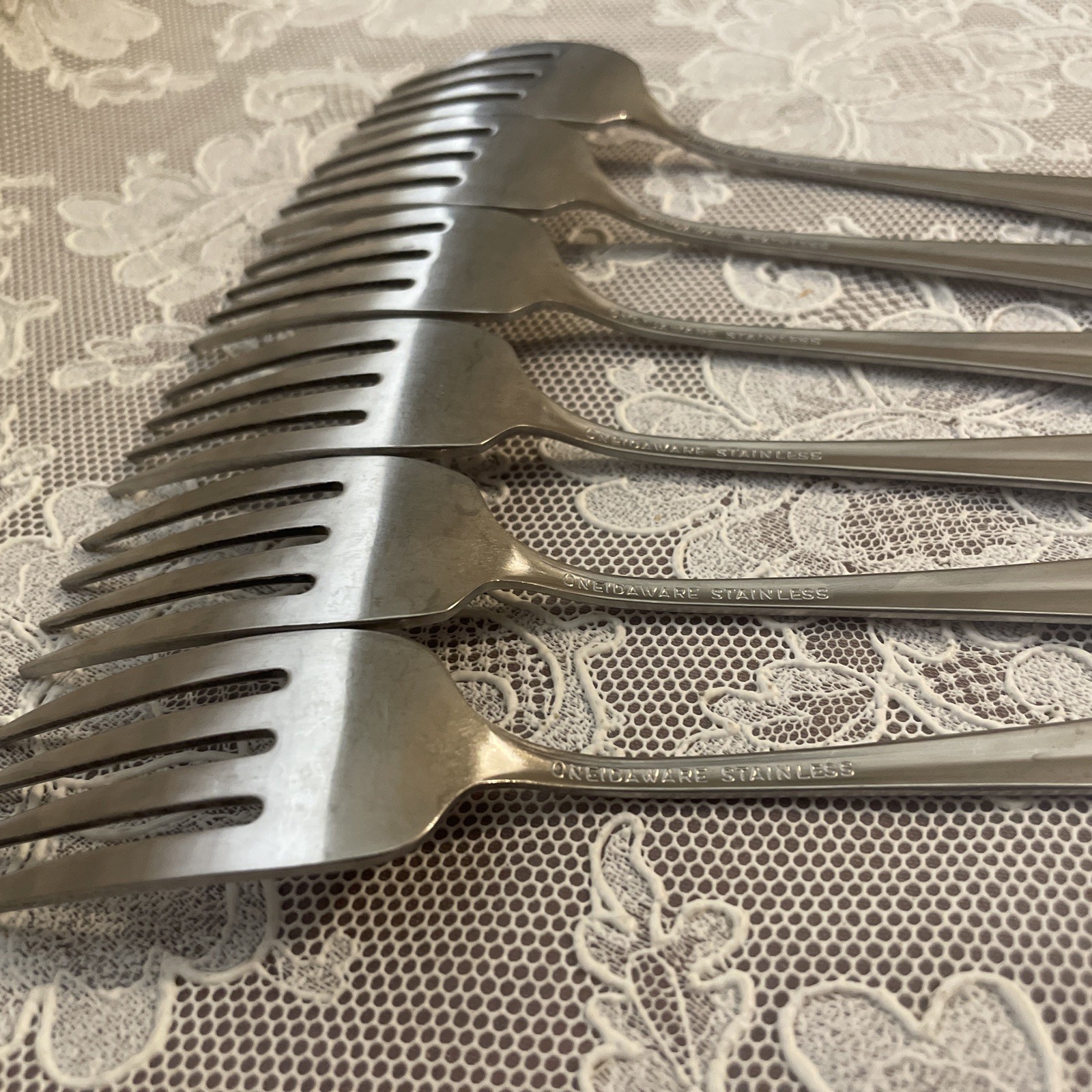 Oneidaware Allegiance Stainless Flatware Lot Of 6 Salad Forks Nice! Pretty Shiny