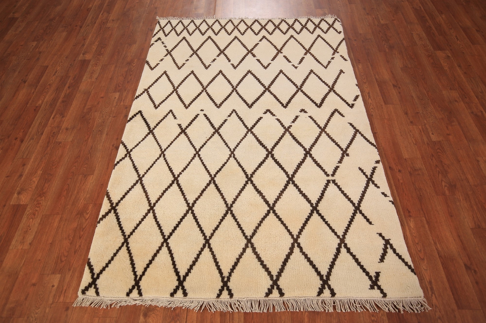 Modern Handmade Luxury Hand-Knotted Moroccan Wool Rugs for Any Room 4×6 ft