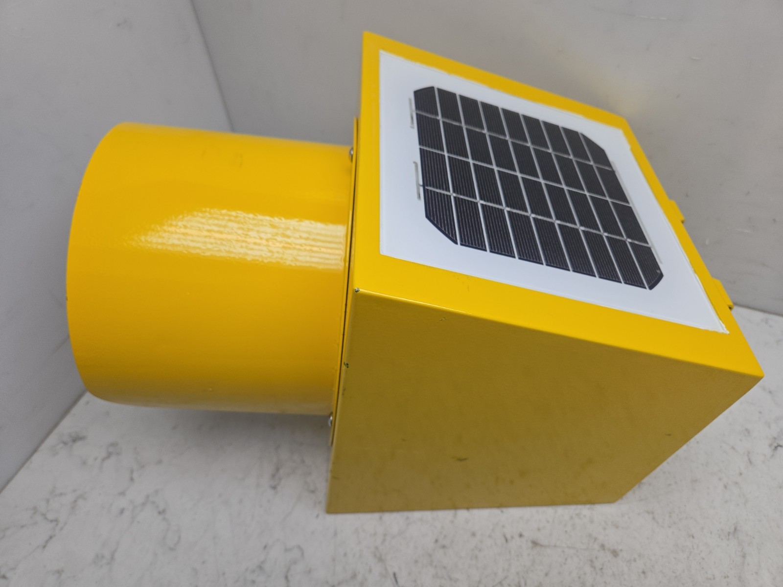 Lumastrobe 8″ Led Traffic Light Solar See Pictures Read Description