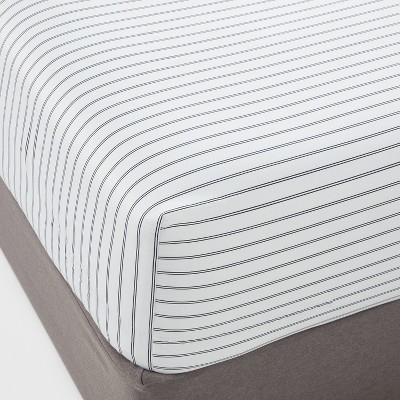 California King 400 Thread Count Performance Fitted Sheet Navy Stripe –