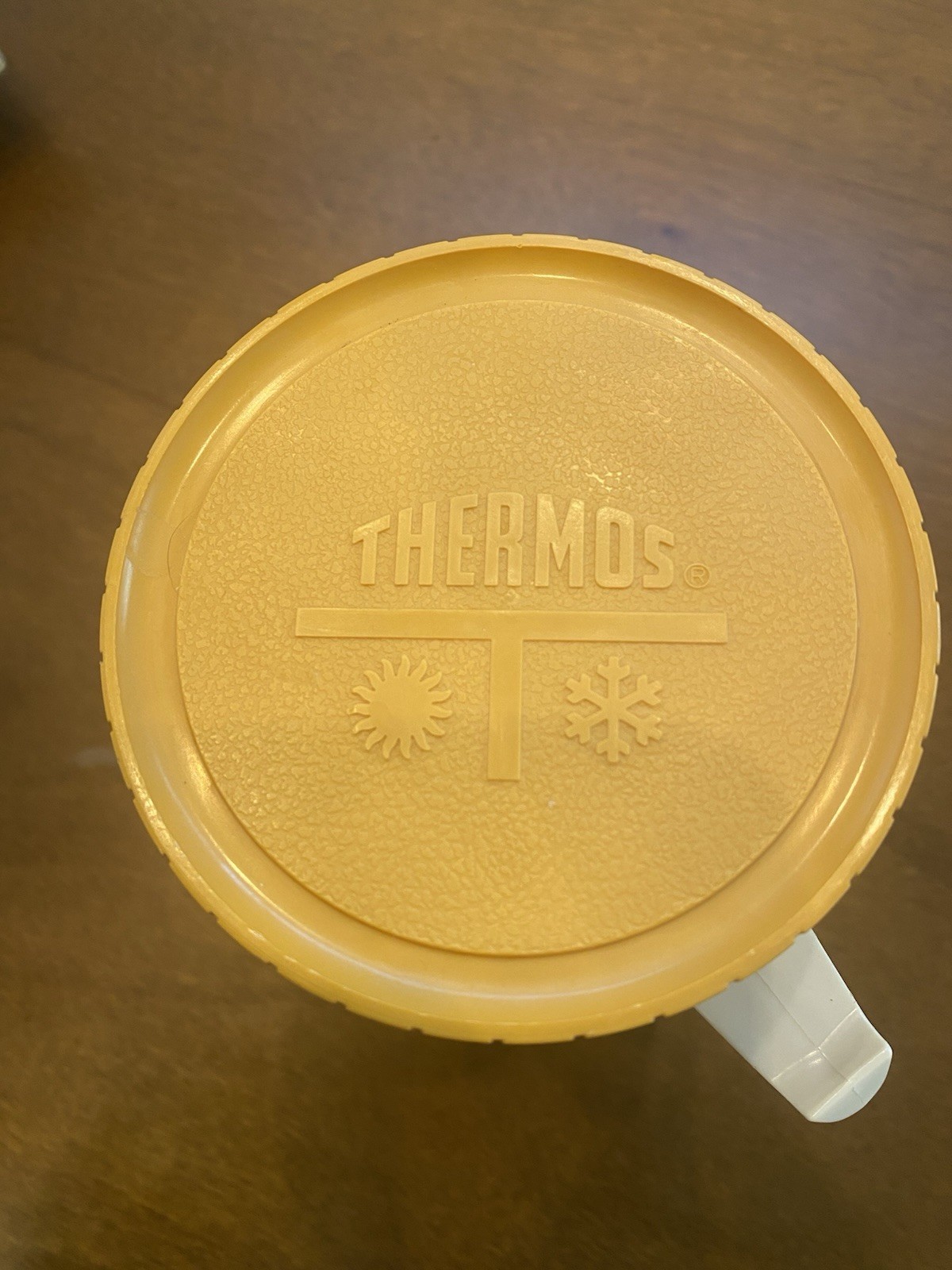 Thermos Vacuum Flask Pint 7202 Yellow/White Twist Lid Handle 4-Piece Set