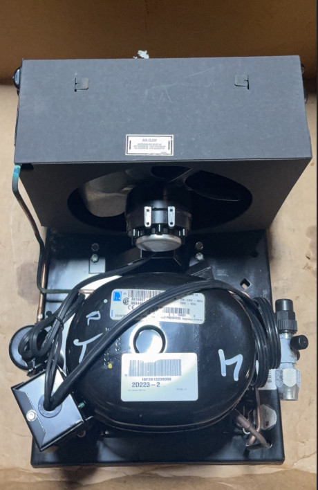 Tecumseh 2D223-2 Indoor Condensing Unit AKA4460YXDXA 1/2 HP 208-230V R134a R513A
