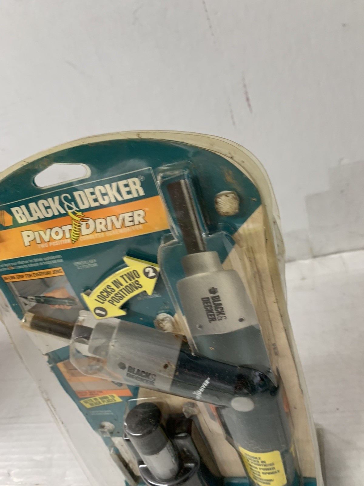 Black & Decker Pivot Driver 3.6V Volt Cordless Screwdriver VP750-READ