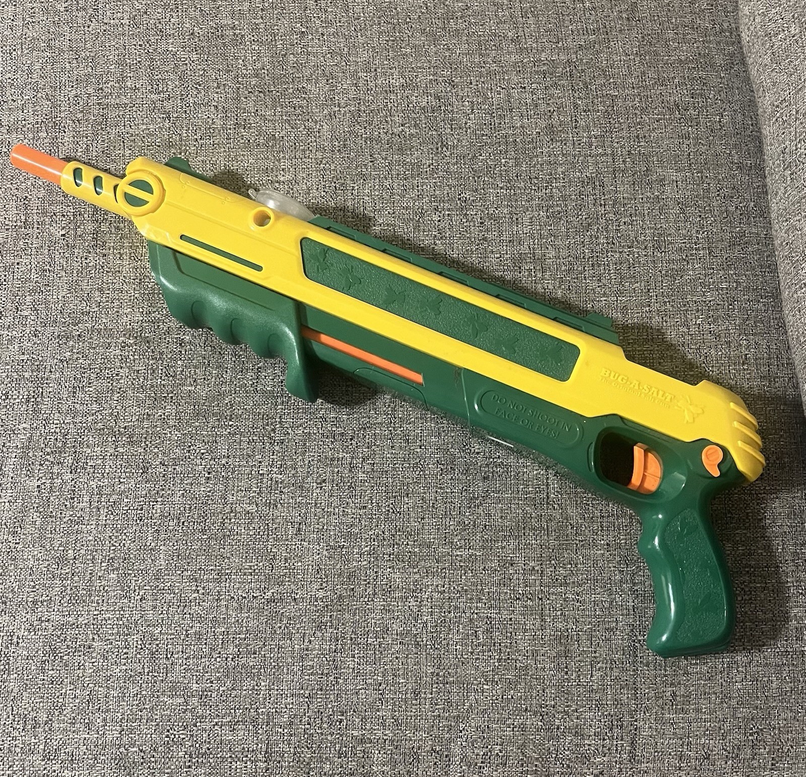 Bug-A-Salt The Original Salt Gun Green Yellow ~ Early Version for Flies ETC