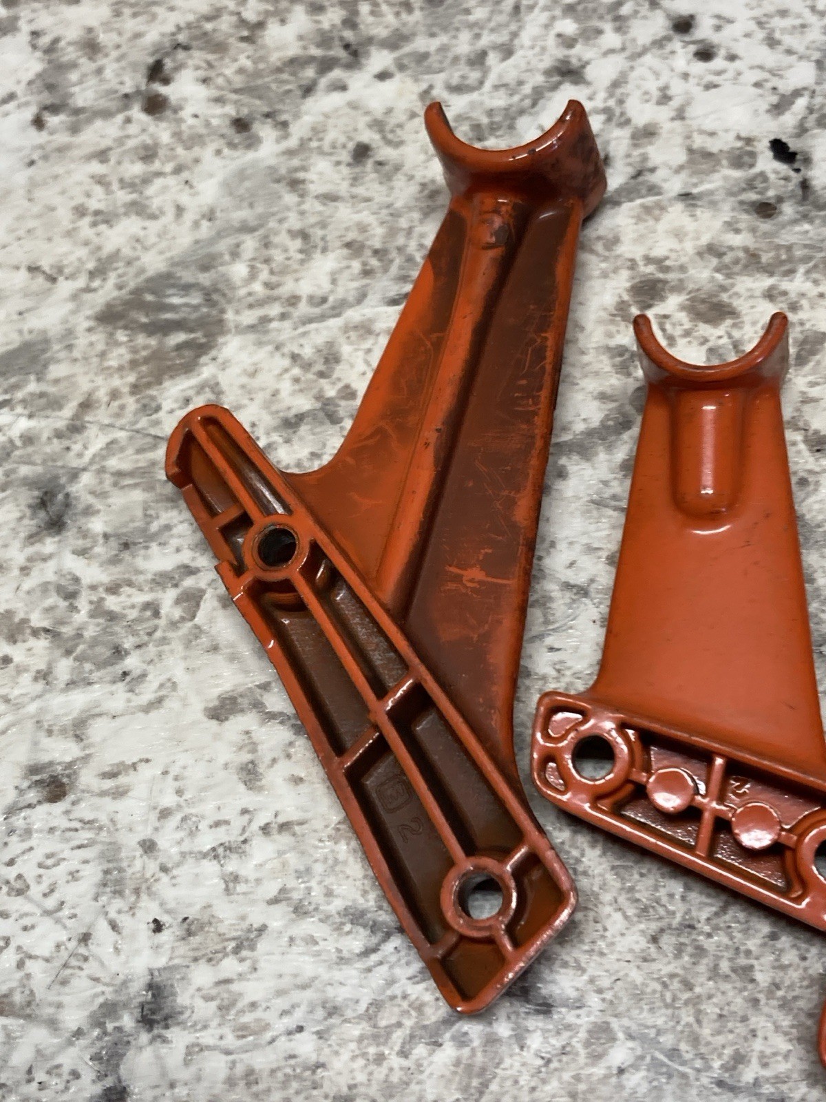 Echo Support Brackets CS601 and Other Models – Unknown Part Numbers