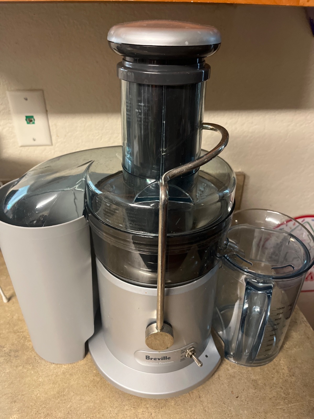 Breville BJE200REF Compact Juice Fountain Centrifugal Juicer – Silver
