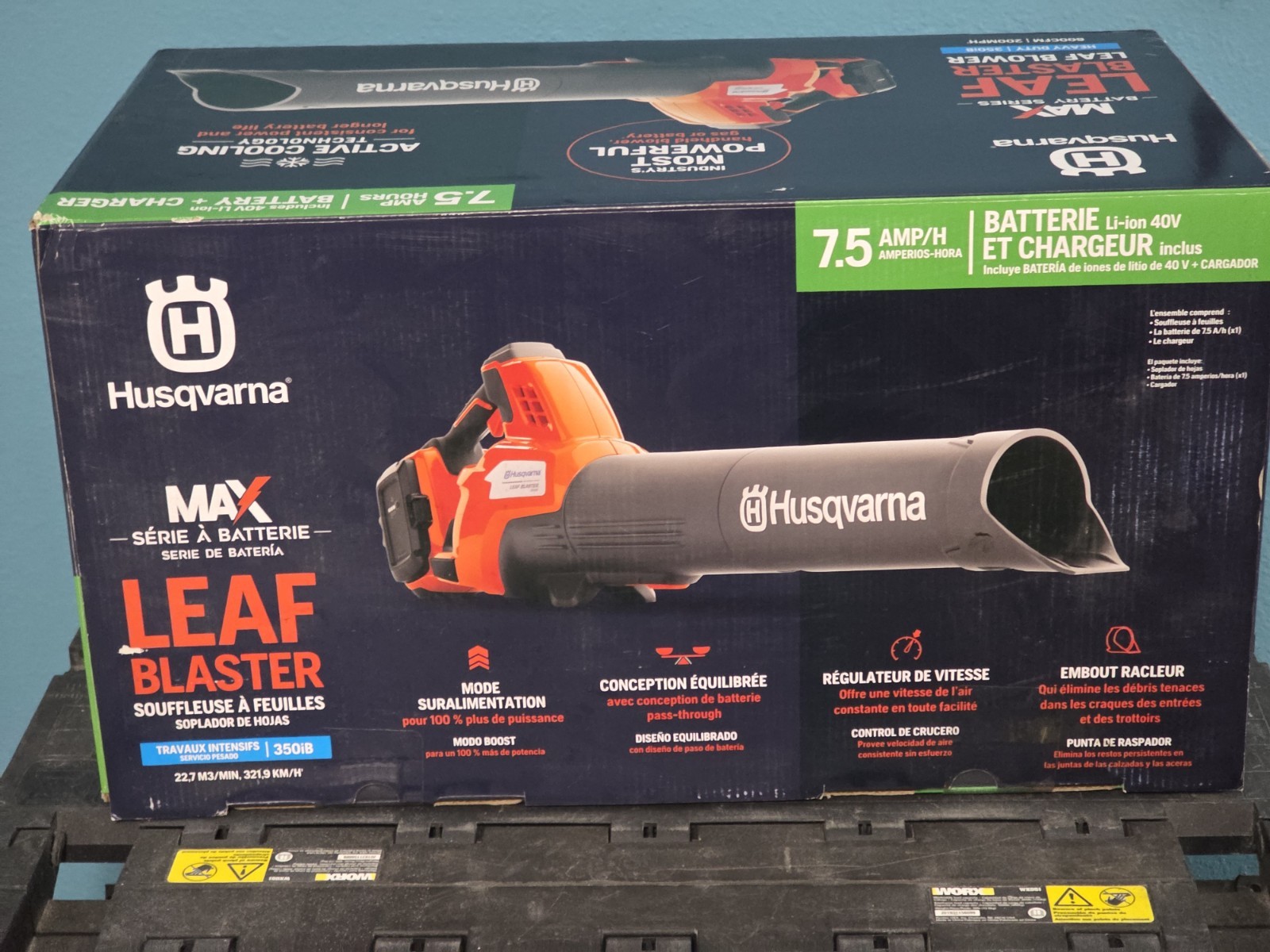 Husqvarna POWERFULL Cordless/Battery Powered Leaf Blaster 350iB 200-MPH 800-CFM
