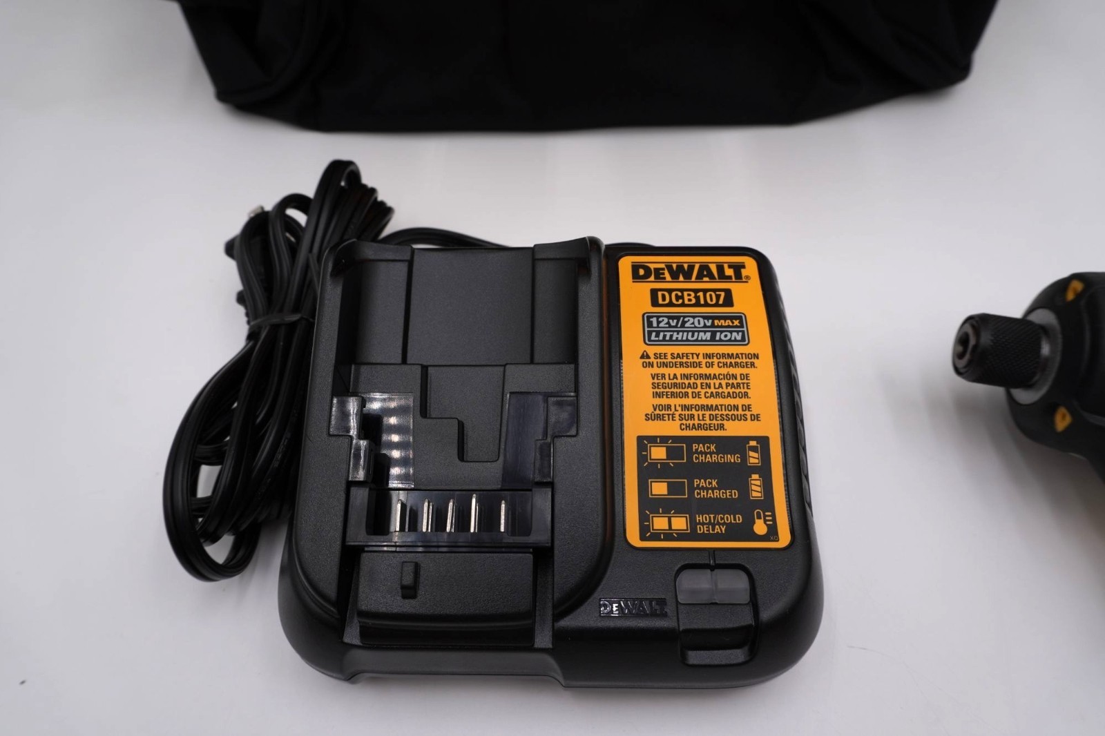 DEWALT DCF885 DCF850 20V MAX Impact Driver Kit Battery Charger Bag Open Box