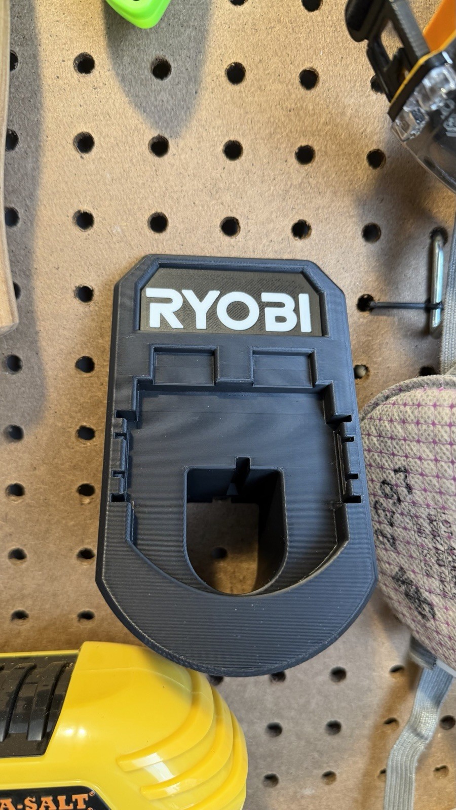 Ryobi ONE+ 18V Lithium-Ion Battery Holder For Pegboard – BATTERY NOT INCLUDED