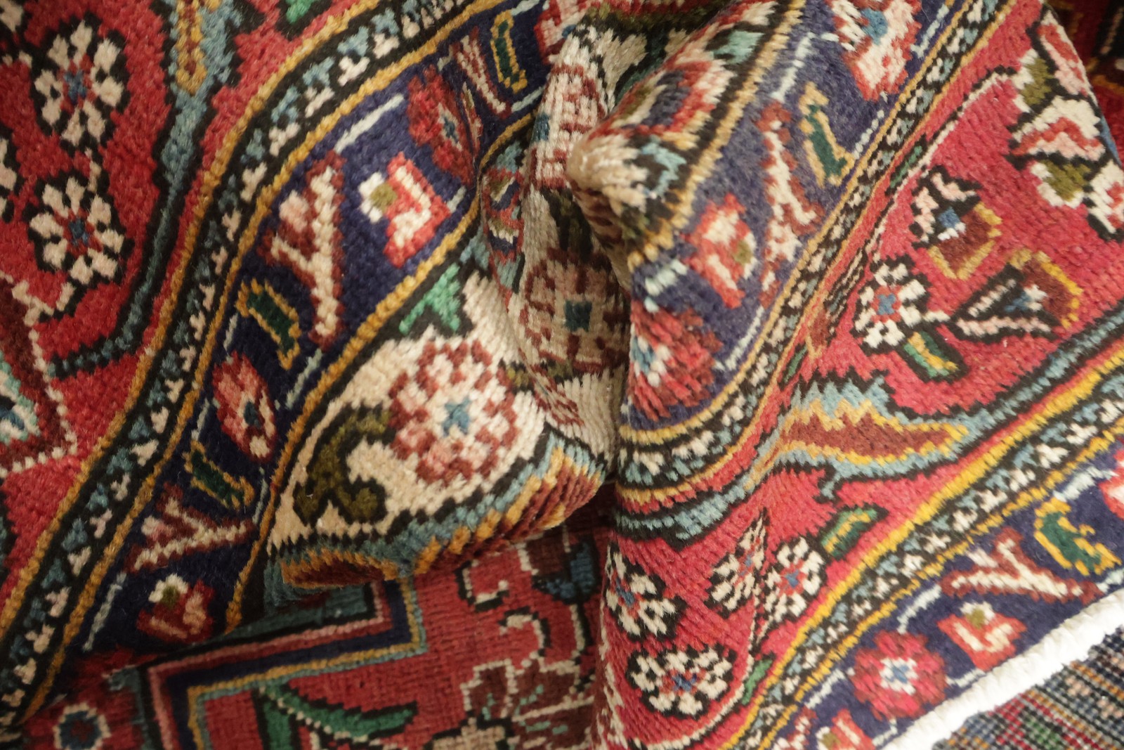 Exquisite Traditional Floral Area Rug 5×6 Hand-knotted Wool Carpet for Any Room