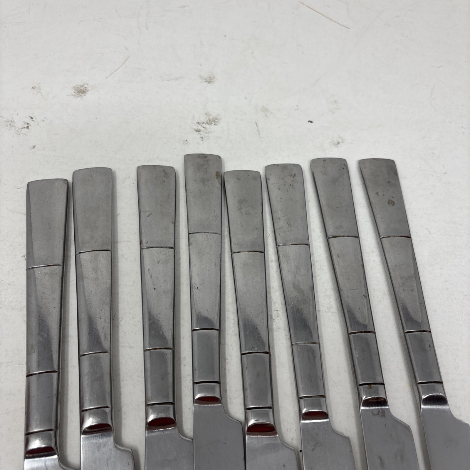 ONEIDA Echo Vietnam – 32 Pieces