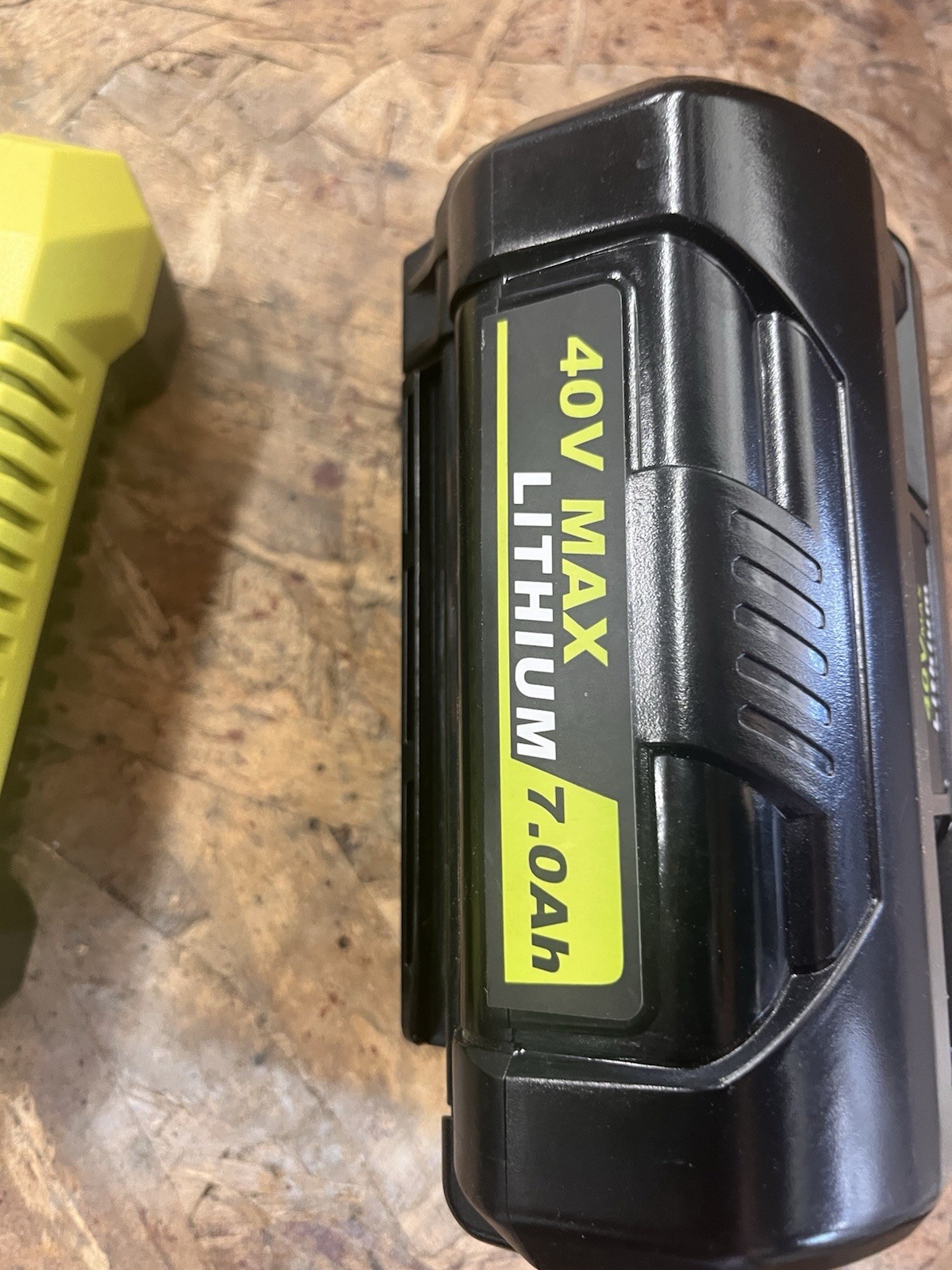 Rohs OP401 40V Lithium Battery Charger w/ OP4040 40V Max 7.0Ah Battery