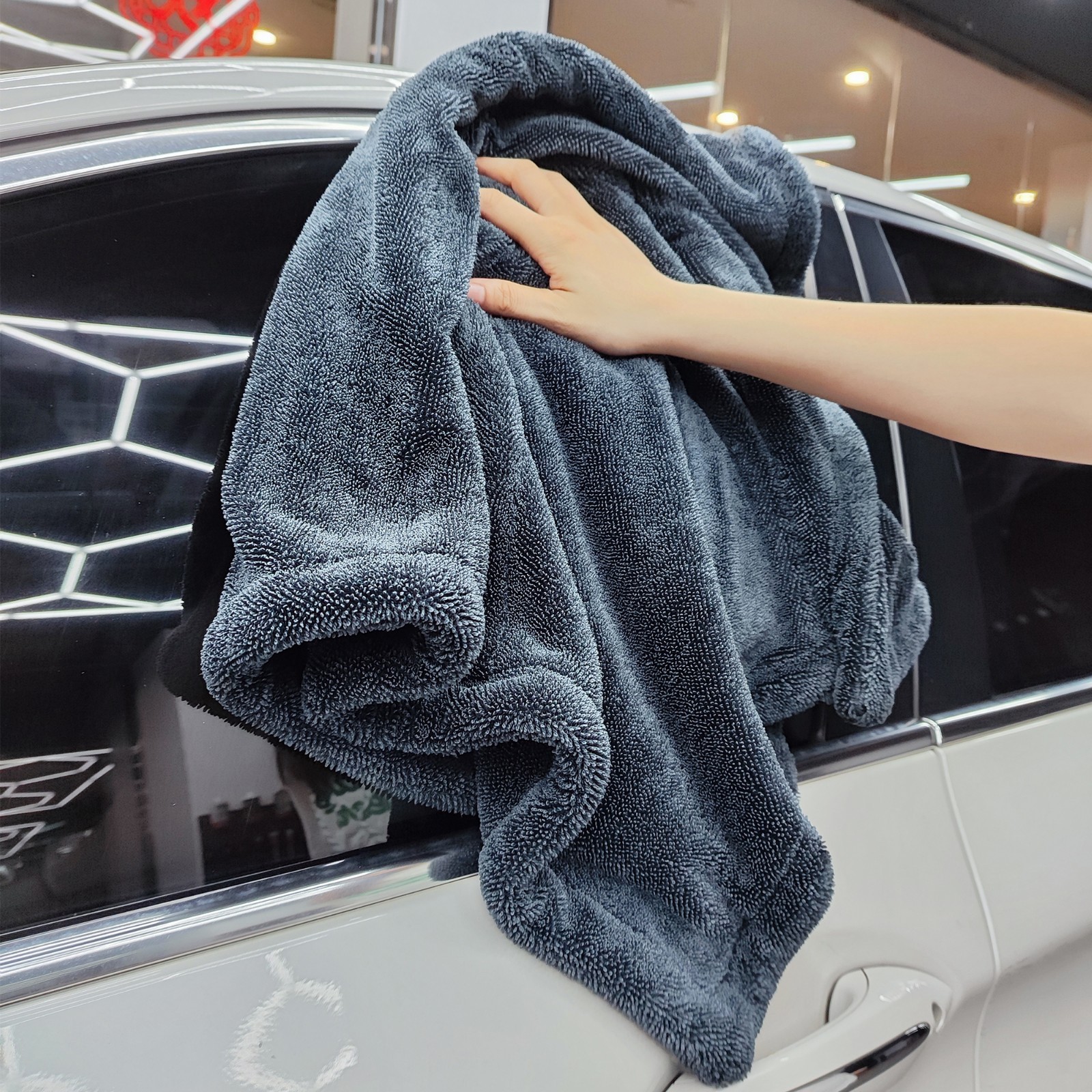 Water Absorbing Car Wash Microfiber Drying Towel Twisted Loop 24 x 36″ 1500GSM