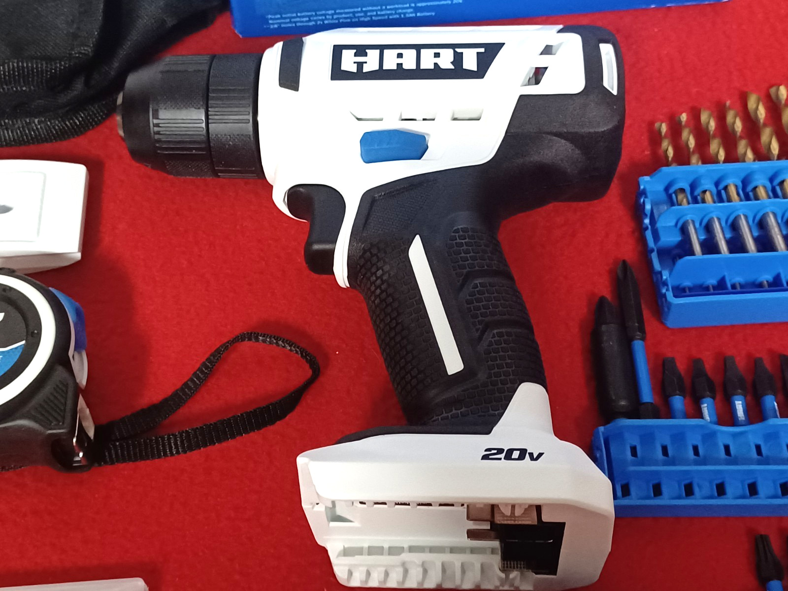 NEW Hart HPDD51 20V 3/8″ Drill/Driver Project Kit (Battery Not Included)