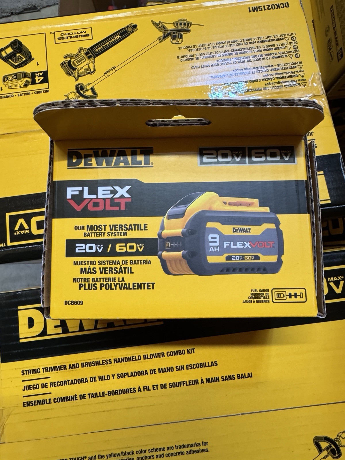 GENUINE DeWALT DCB609 FlexVolt 20V / 60V MAX 9.0Ah 9 AH Lithium-Ion Battery NEW!