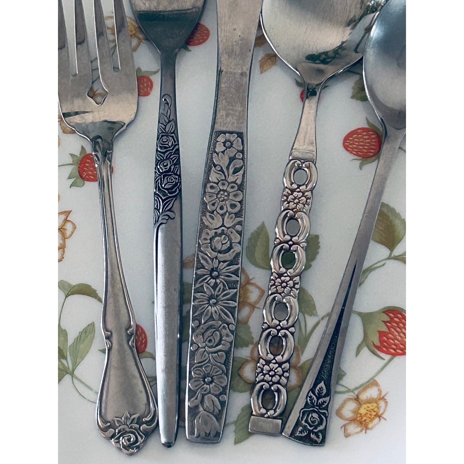 Vintage Mismatched Stainless Flatware Set Service for 4 20pc Floral Boho MCM