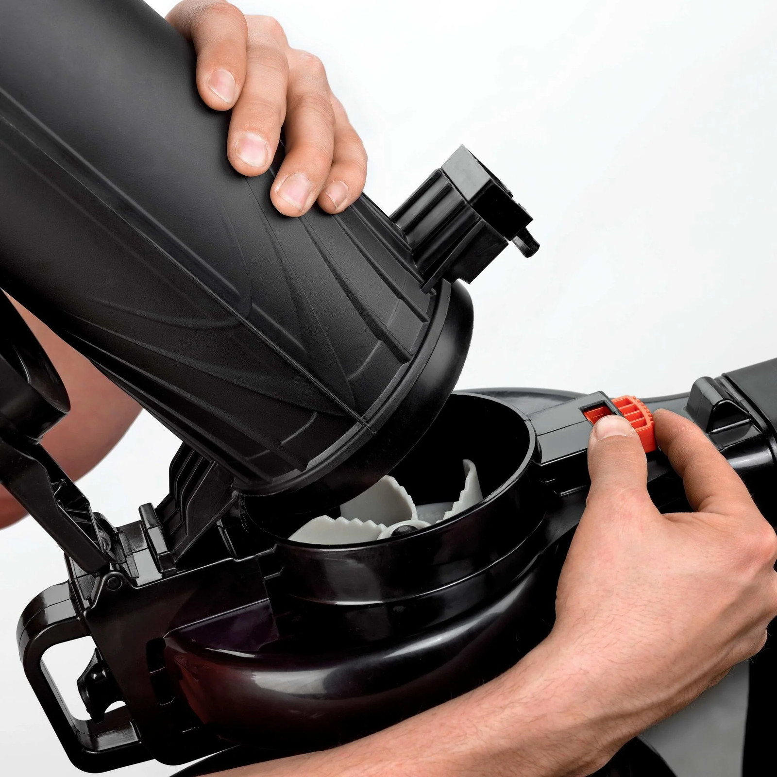 BLACK+DECKER 12 Amp Blower/Vacuum/Mulcher – BV3100