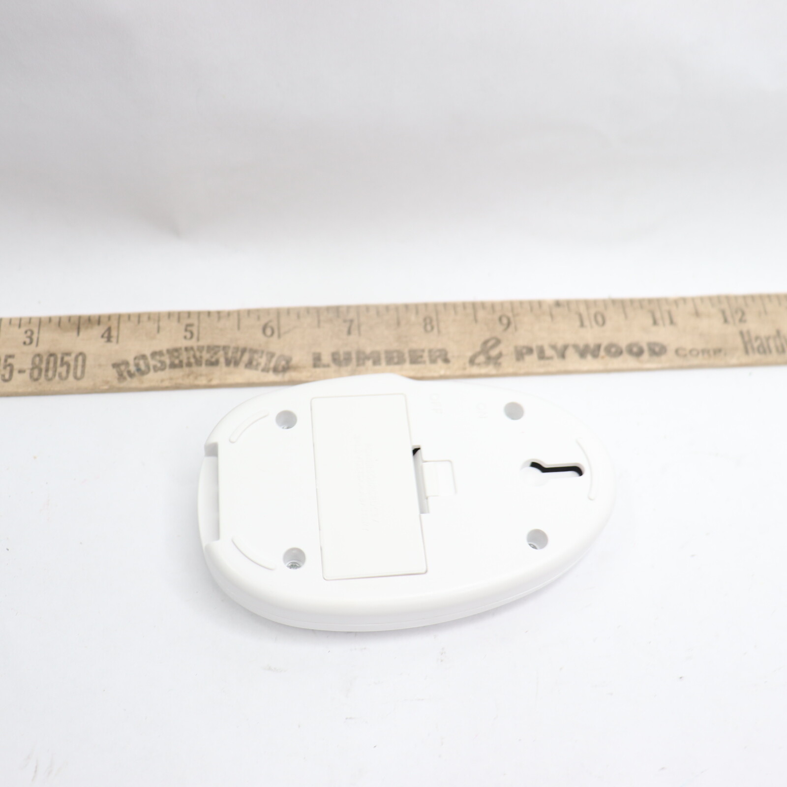 Installation Monitor Alarm White Requires 2 AAA Batteries