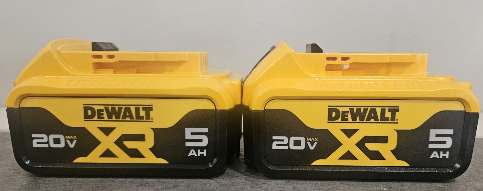 2 Brand New Dewalt 20 Volt 20v Max Li-Ion 5 AH Batteries DCB205 2024 Date Stamp