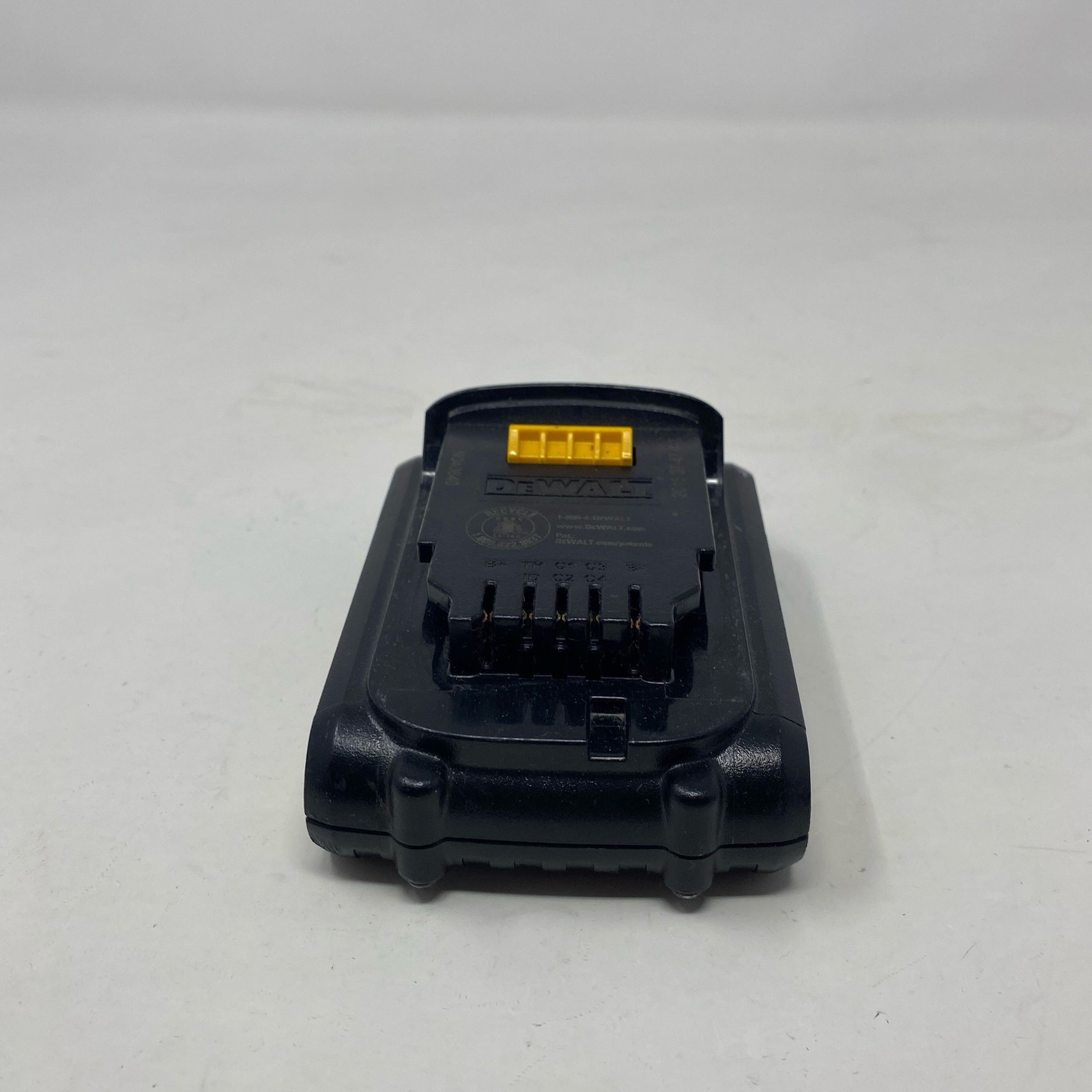 DEWALT DCB207 20V MAX 1.3Ah Li-Ion Battery, Black/Yellow