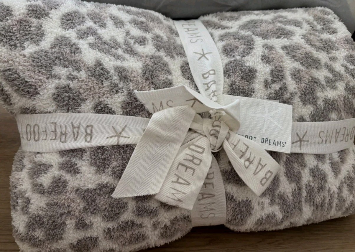 Barefoot Dreams CC Micro Leopard Sandstone Throw 45×60 NWT MSRP $168 ONLY $65