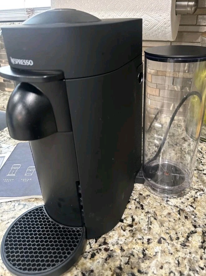 De’Longhi ENV150GYAE Espresso Machine Used 1 Month