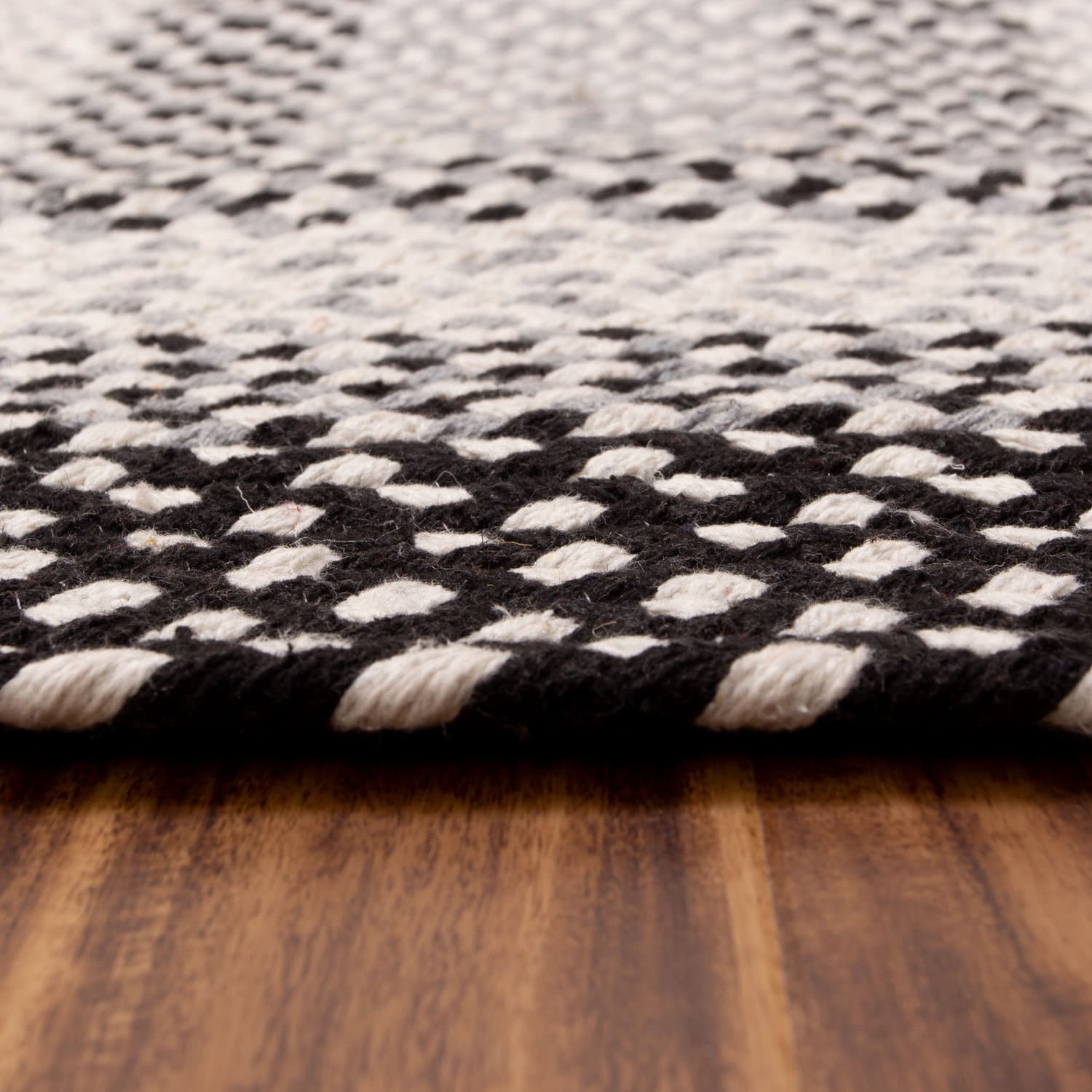 Farmhouse Braided Area Rug Black White & Gray Rug for Living Rooms and Bedroom