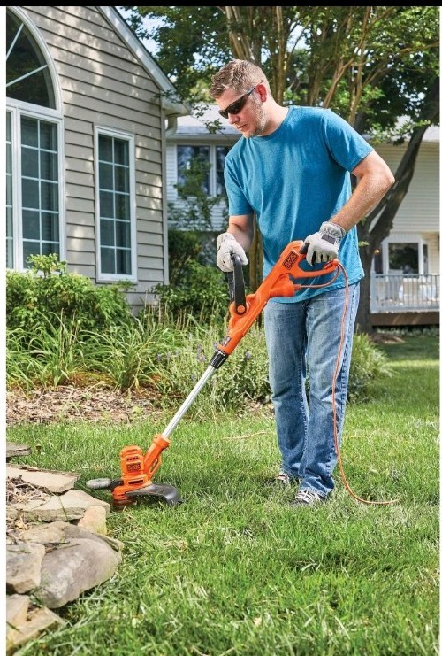 BLACK+DECKER 14″ 2-in-1 String Trimmer Edger 6.5Amp Auto Feed BESTA510 Corded