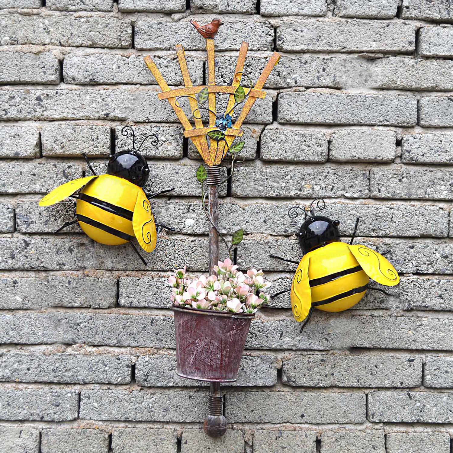 Decorative Metal Bumble Bee Garden Accents – Lawn Ornaments – Set of 4