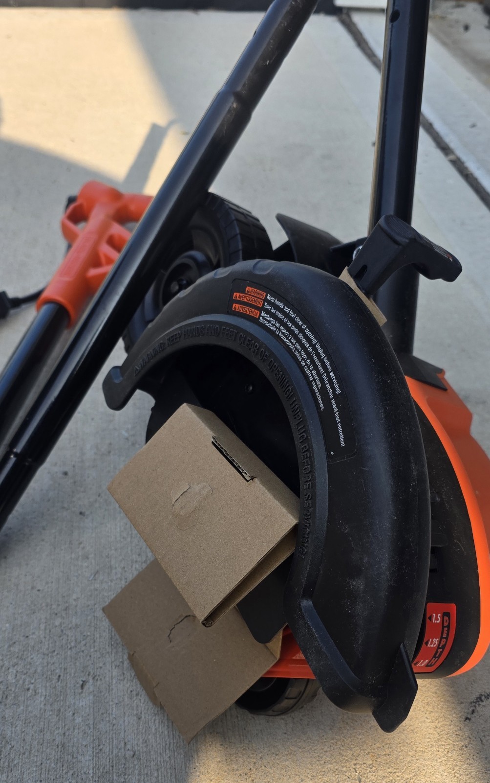 BLACK+DECKER 7.5 in. 12 Amp Corded Electric 2-in-1 Lawn Edger & Trencher-LE760FF