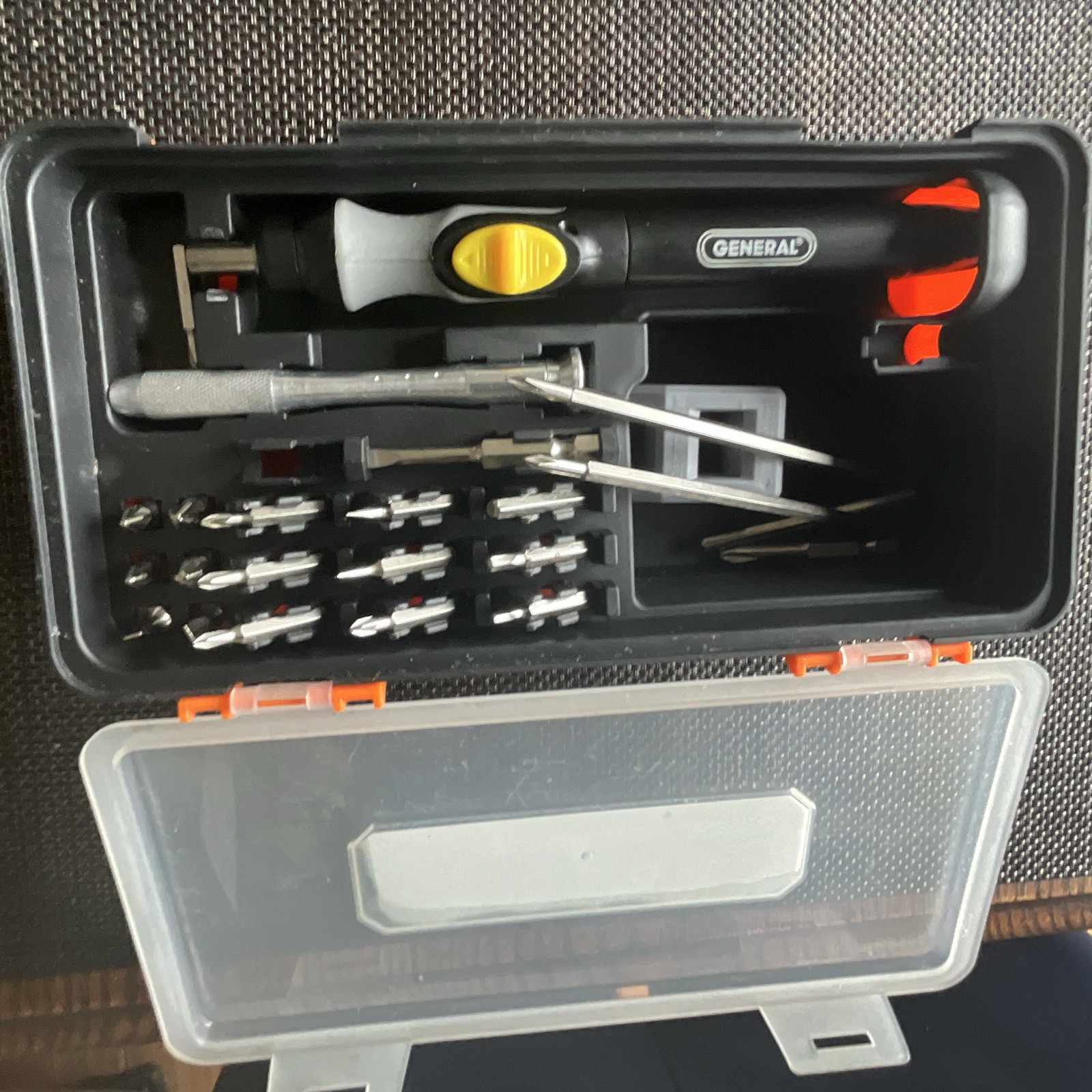 GENERAL Li-Ion Cordless Screwdriver 3.6V 1300mAh 88pc Set w/ Case F/R