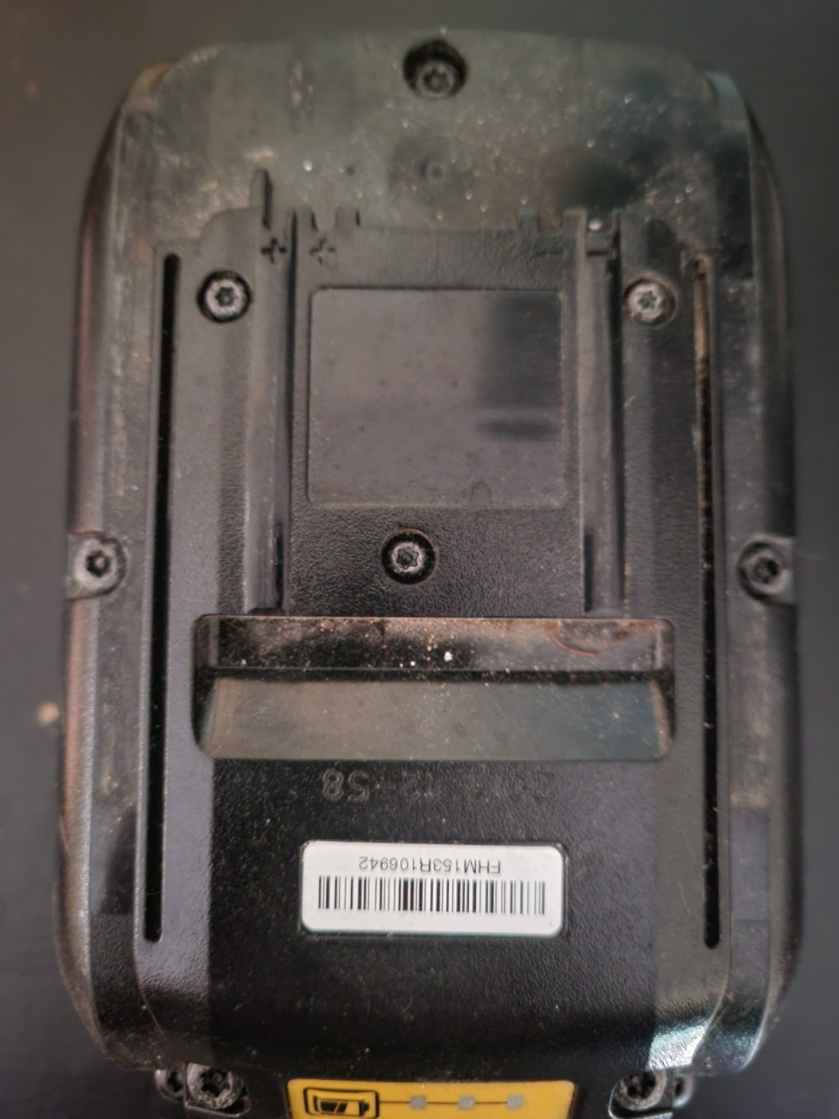 DEWALT 40V MAX Lithium-Ion (Li-Ion) Power Tool Battery Pack 4Ah, Black