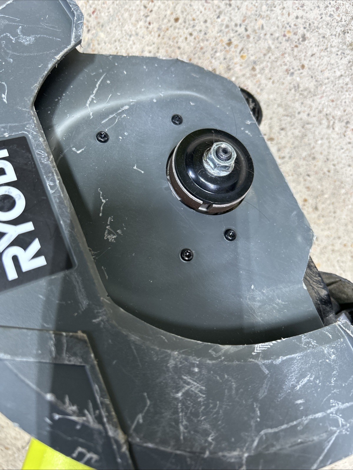 RYOBI ONE+ 18V 9 in. Cordless Battery Edger P2300VNM Z603