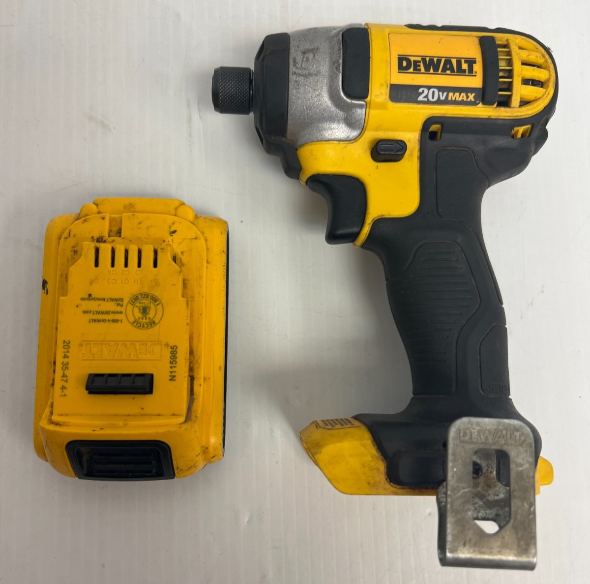 Dewalt DCF885 20 Volt 20V Max Lithium Ion 1/4” Impact Driver WITH BATTERY