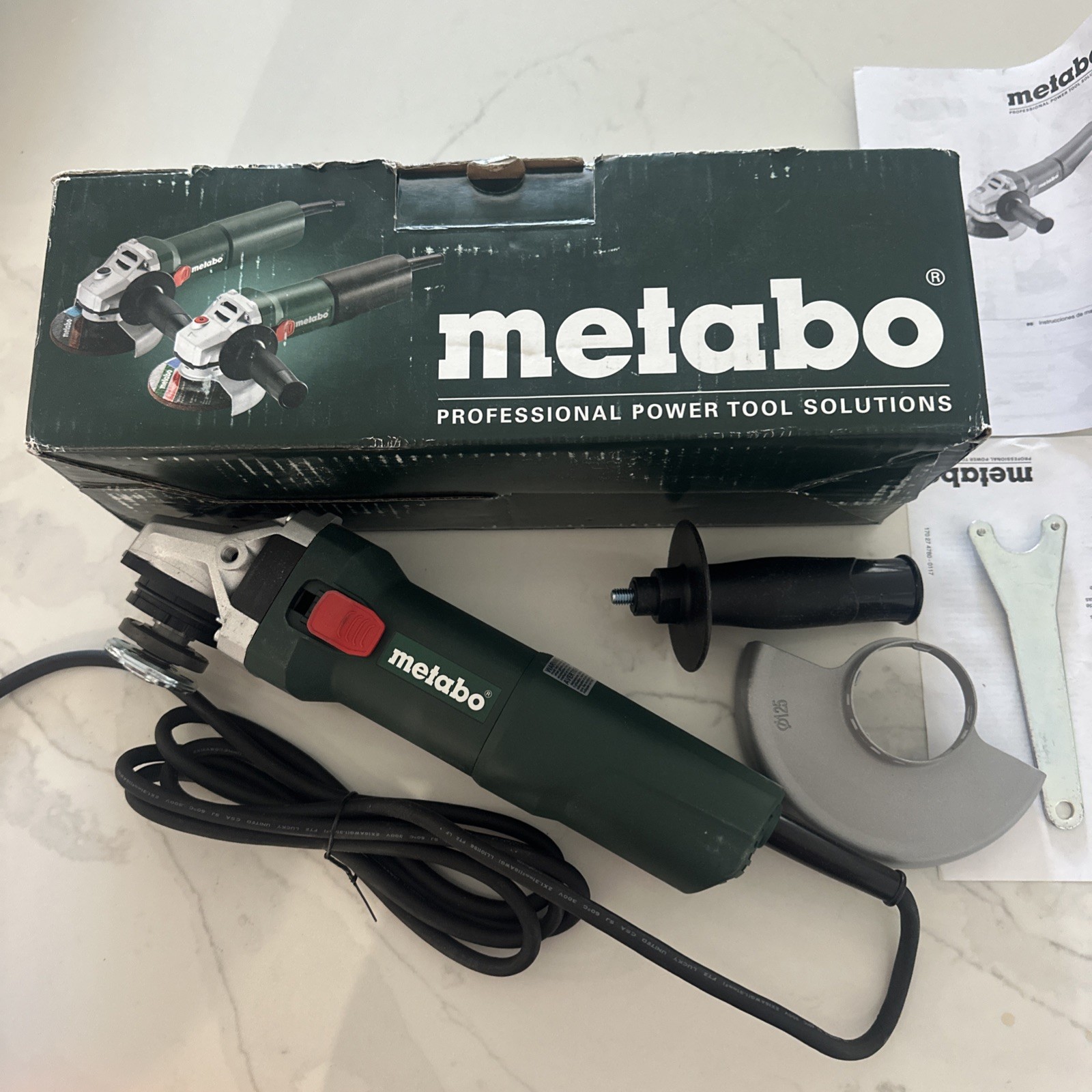 Metabo 4.5In/5In Angle Grinder – 12000 Rpm – 11.0 Amp With Lock-On – New