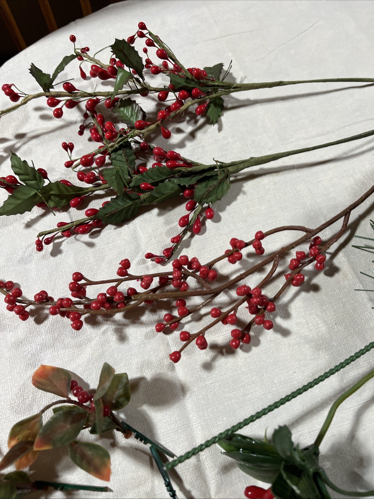 Vintage 31 Mixed Lot Of fruits, shiny apples. holly berries ,pine cones Picks